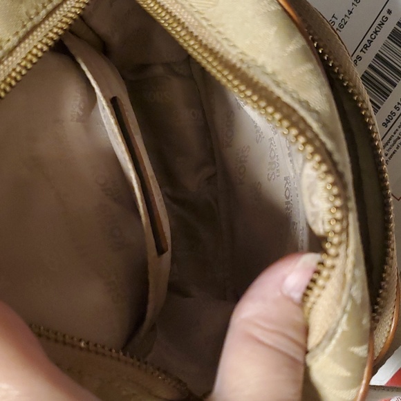 MK Canvas crossbody bag - Picture 4 of 4